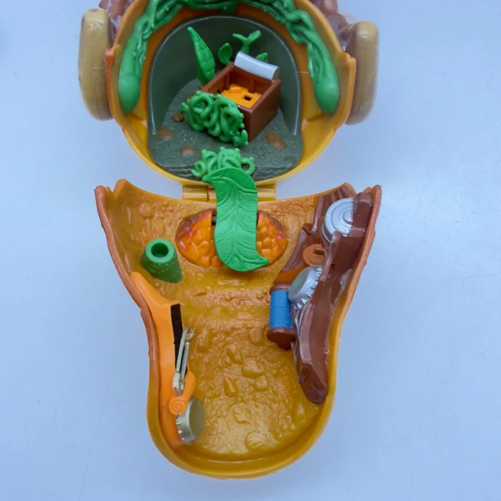 Disney Pixar A Bugs Life PT Flea Circus Wagon Playset Mattel 1998 Flik Tuck Roll